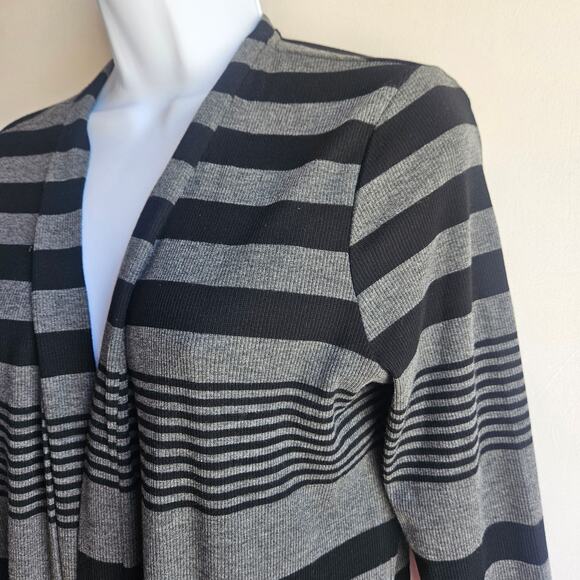 Peyton Jensen Jenny Black and Gray Striped Open Front Duster Cardigan Size M - Picture 2 of 9